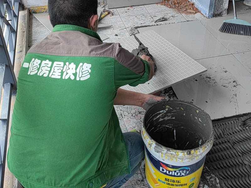 瓷磚膠修復的步驟有哪些？