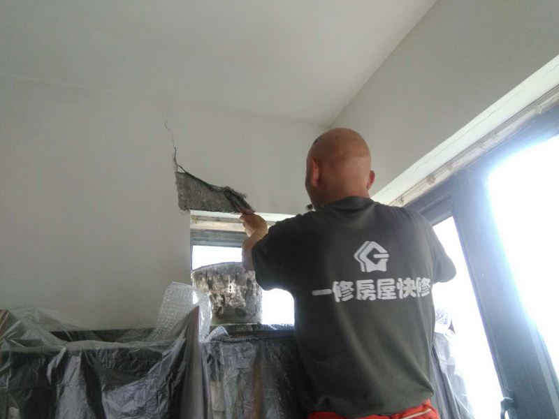 長沙墻壁總是開裂縫怎么回事，長沙墻壁裂縫怎么修補